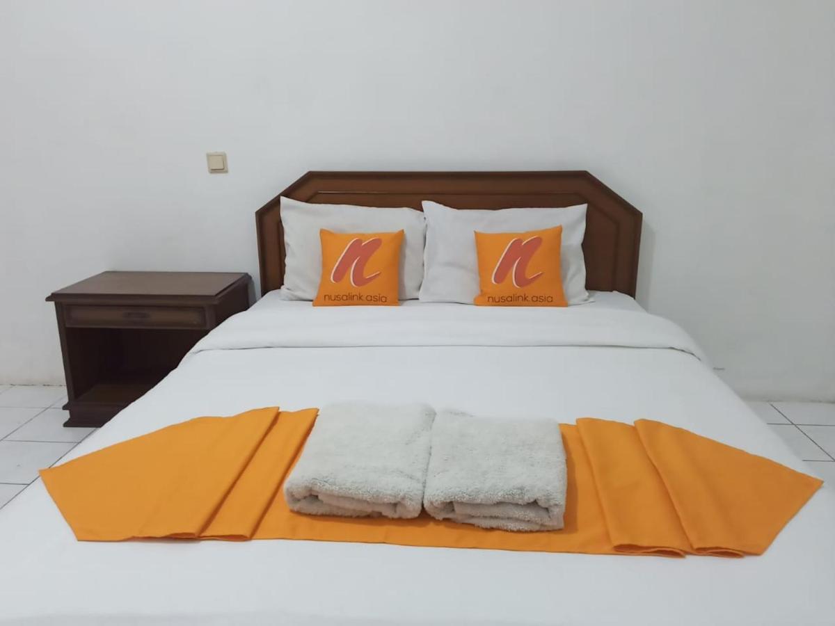 Hotel Sanashtri By Shm Bonorejo Luaran gambar