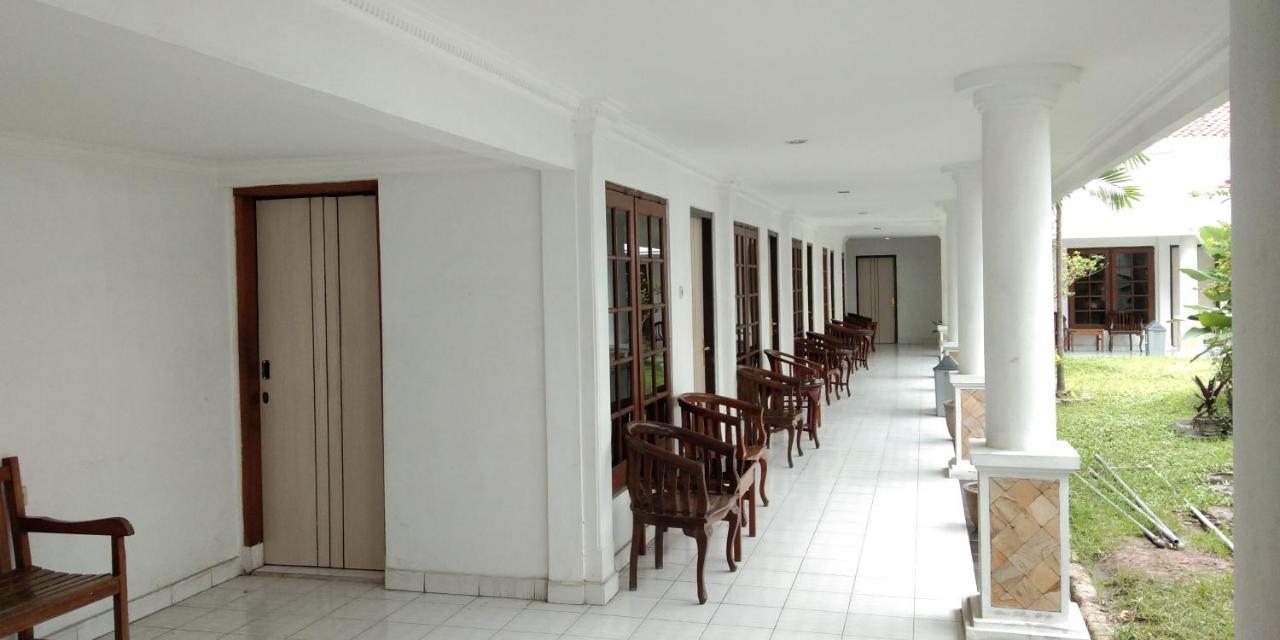Hotel Sanashtri By Shm Bonorejo Luaran gambar