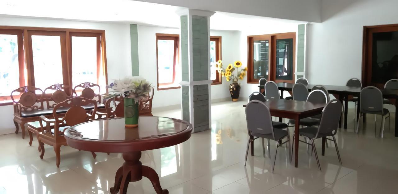 Hotel Sanashtri By Shm Bonorejo Luaran gambar
