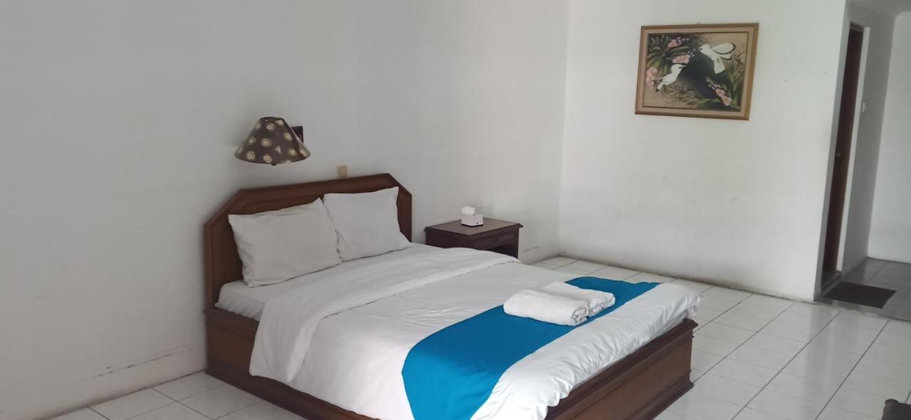 Hotel Sanashtri By Shm Bonorejo Luaran gambar